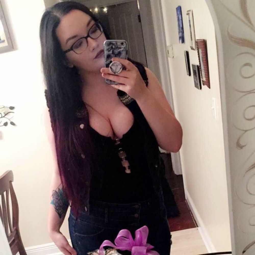 Meet your Posher, Mandy